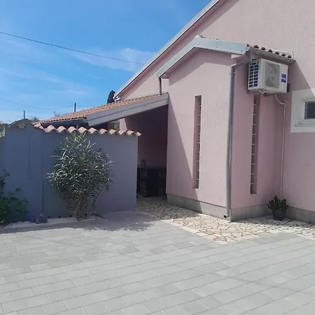 Apartman Da&ve Holiday home